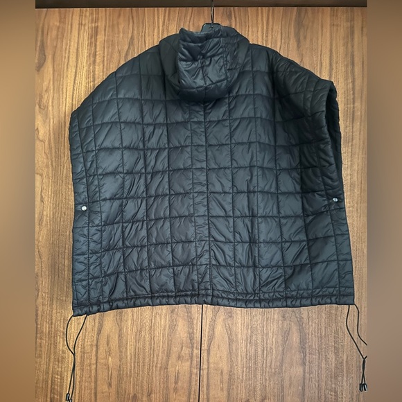 Sisley Black Quilted Outerwear - Picture 2 of 14